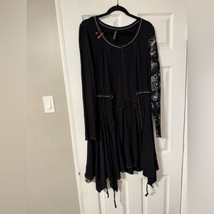 Elegant Black Dress - Liviana Conti